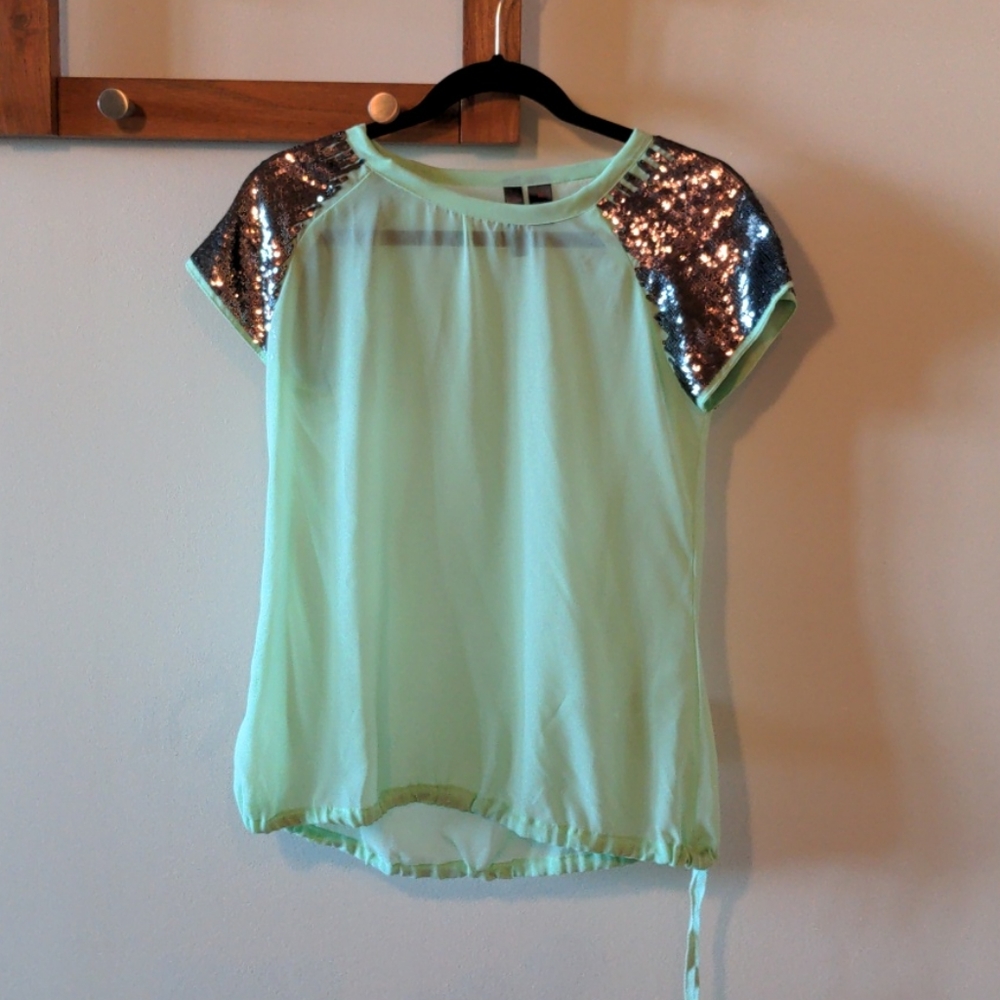 Sequinned sleeve top